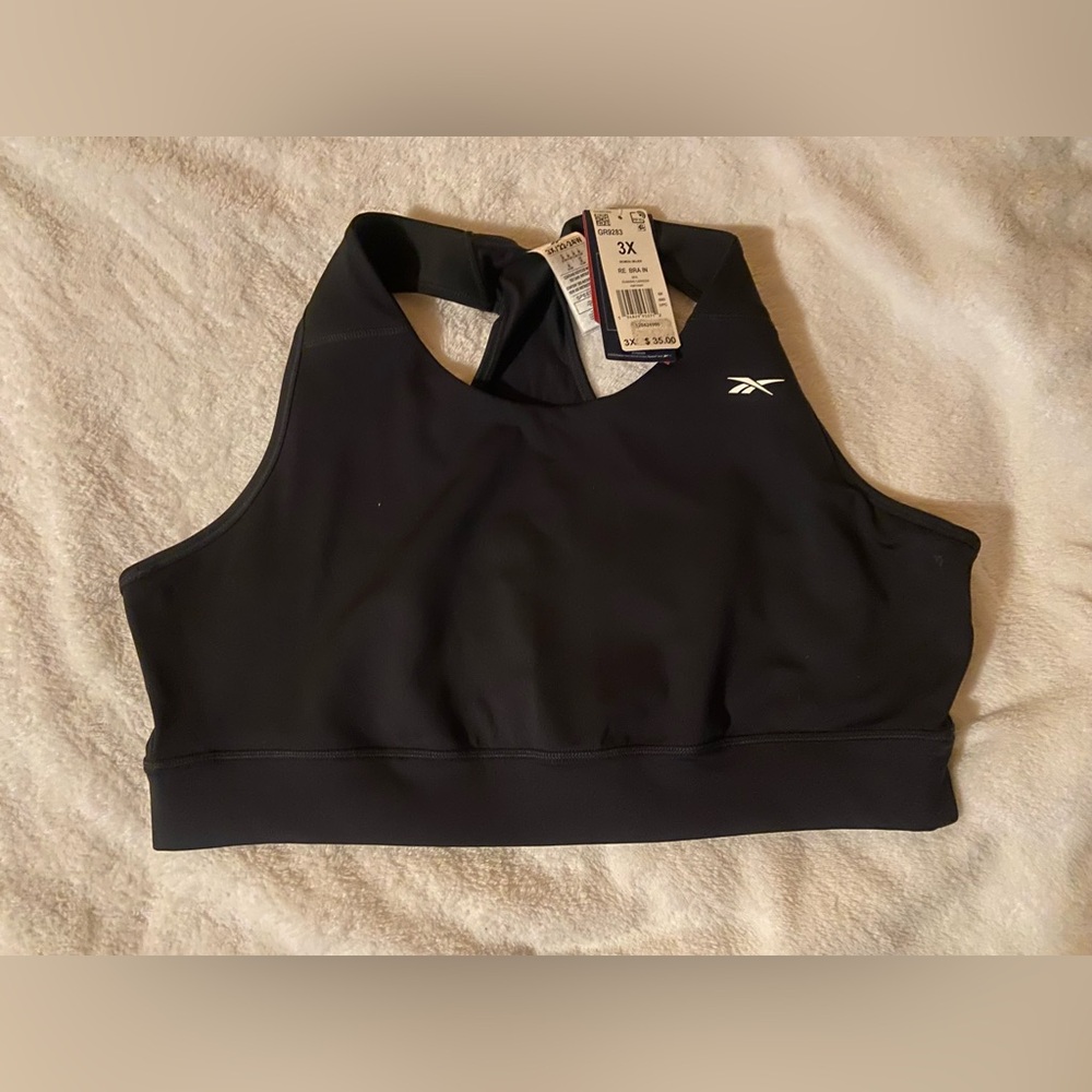 🌻 NWT Reebok Women's Black High-Neck Sports Bra